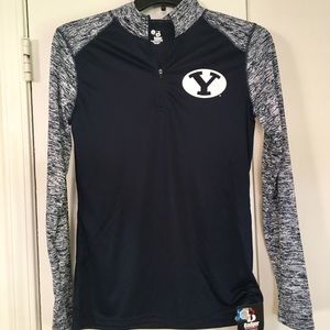 NEW BYU Womens Performance Top - size M
